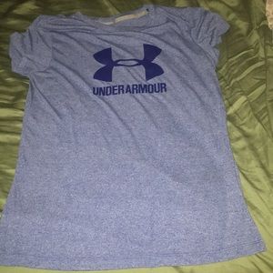 Athletic Under Armour t shirt